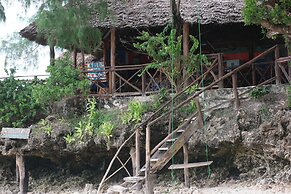 Pakachi Beach Resort & Hotel