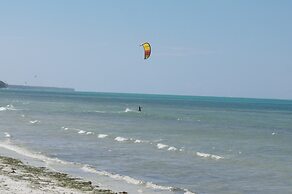 Pakachi Beach Resort & Hotel