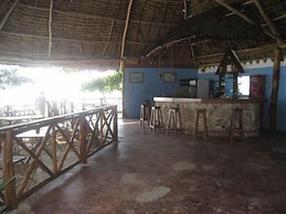 Pakachi Beach Resort & Hotel