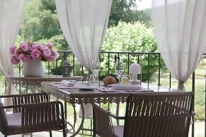 Les Glycines - Hôtel & Spa