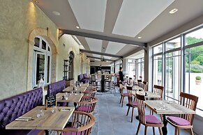 Les Glycines - Hôtel & Spa