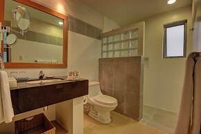 Riviera Maya Suites