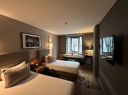 All Seasons Hotel
