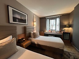 All Seasons Hotel