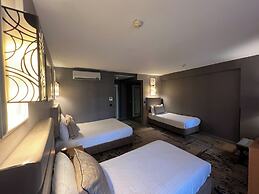 All Seasons Hotel