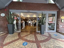 All Seasons Hotel