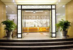 Bamboo Green Central Hotel