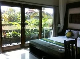 Aniniraka Resort & Spa