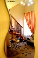 Deluxe Hotel