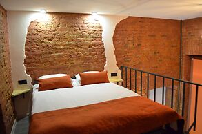 Deluxe Hotel