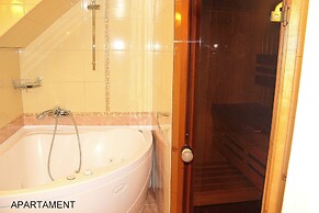 Deluxe Hotel