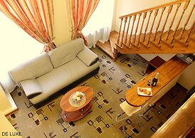 Deluxe Hotel