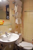 Deluxe Hotel