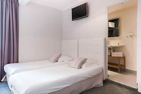 Central Hotel