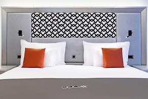 AX The Palace