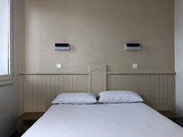 Halt Hotel