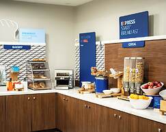 Holiday Inn Express & Suites North Bay by IHG