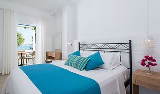 Oasis Beach Hotel
