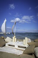 Oasis Beach Hotel