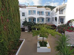 Oasis Beach Hotel