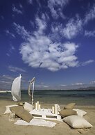 Oasis Beach Hotel