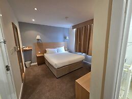 Luton Hotel
