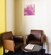 Luton Hotel