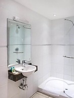 Luton Hotel