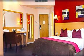 Luton Hotel