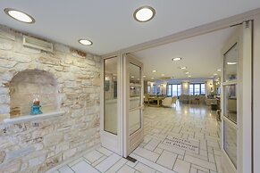 Saint George Hotel