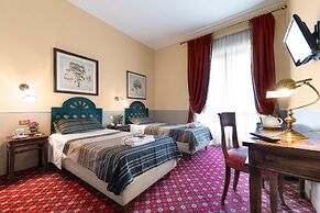 Colony Hotel