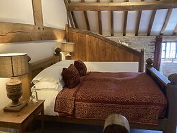 Old Downton Lodge