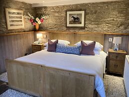 Old Downton Lodge
