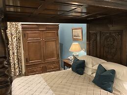Old Downton Lodge