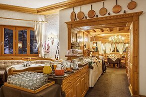 Hotel Alpenroyal