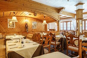 Hotel Alpenroyal