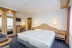 Hotel Alpenroyal