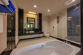 Horizon Karon Beach Resort & Spa