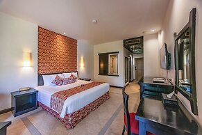 Horizon Karon Beach Resort & Spa