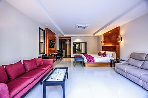 Horizon Karon Beach Resort & Spa