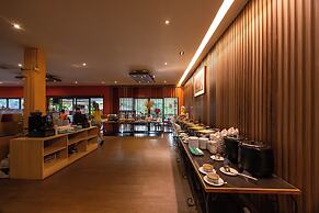 Horizon Karon Beach Resort & Spa