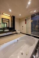Horizon Karon Beach Resort & Spa