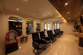 Horizon Karon Beach Resort & Spa