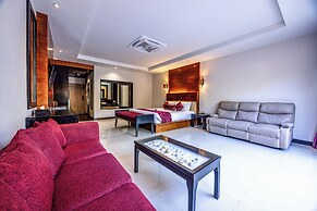 Horizon Karon Beach Resort & Spa