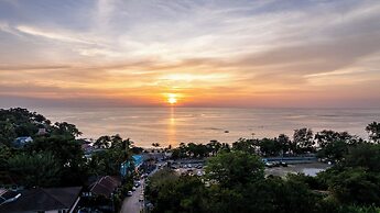 Horizon Karon Beach Resort & Spa