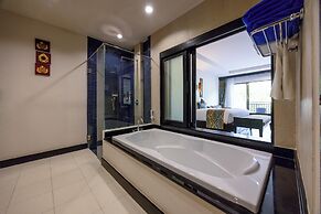 Horizon Karon Beach Resort & Spa