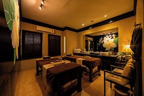 Horizon Karon Beach Resort & Spa