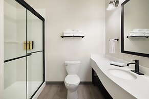 Best Western Plus Frontier Inn