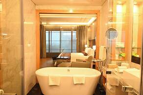 Crowne Plaza Hotel Gurgaon by IHG