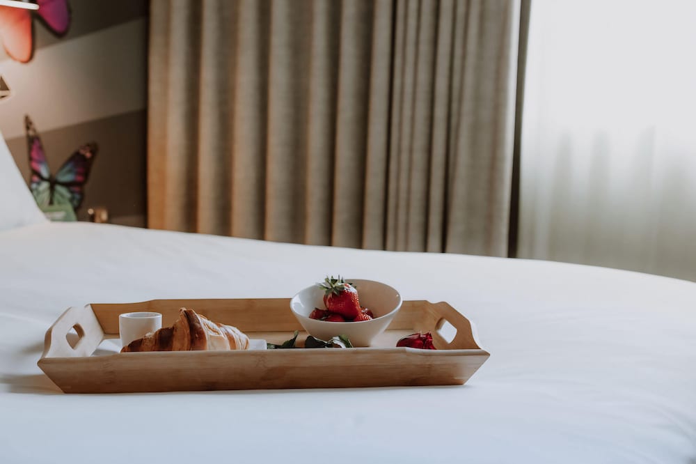 Holiday Inn Salisbury - Stonehenge by IHG
